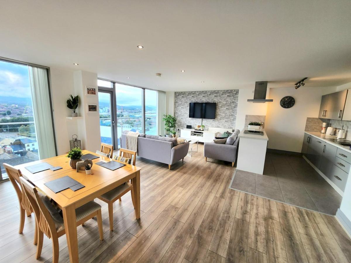 Pass The Keys Stunning Penthouse With Balcony Sunset Views Apartment Belfast Exterior foto